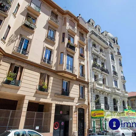 아파트 Air-Conditioned Apartment Near The Liberation Neighborhood 니스